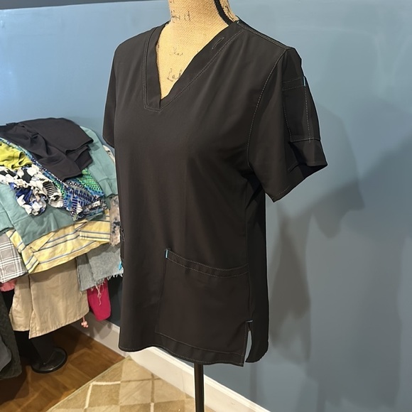 EUC Carhartt scrub top size small women’s - Picture 4 of 8